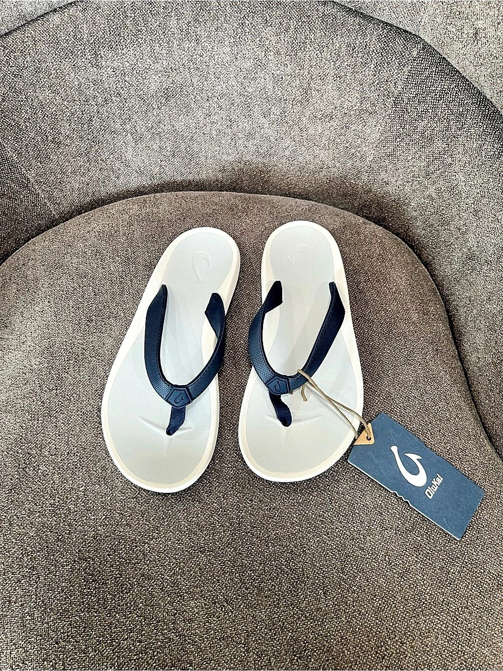 Olukai Ohana Women's White & Blue US 6 NWT